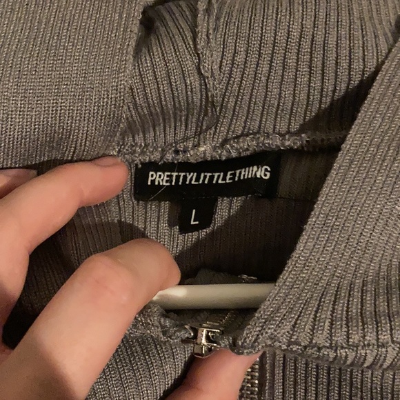 Pretty Little Thing Long Sleeve zip up, grey large - Picture 2 of 2